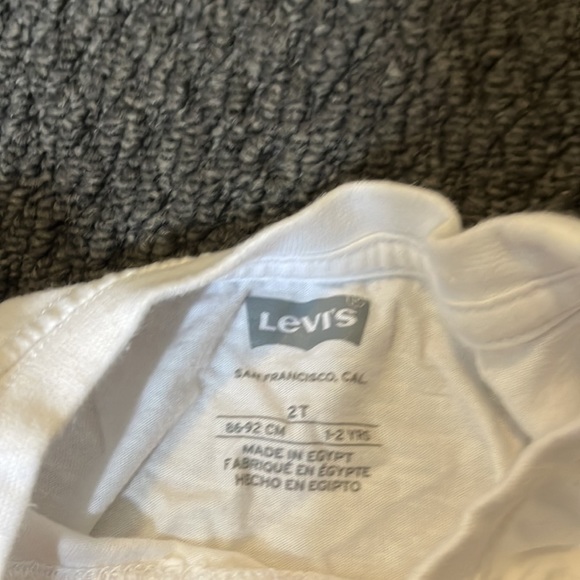 Levi’s baby tee size 2T - Picture 3 of 3